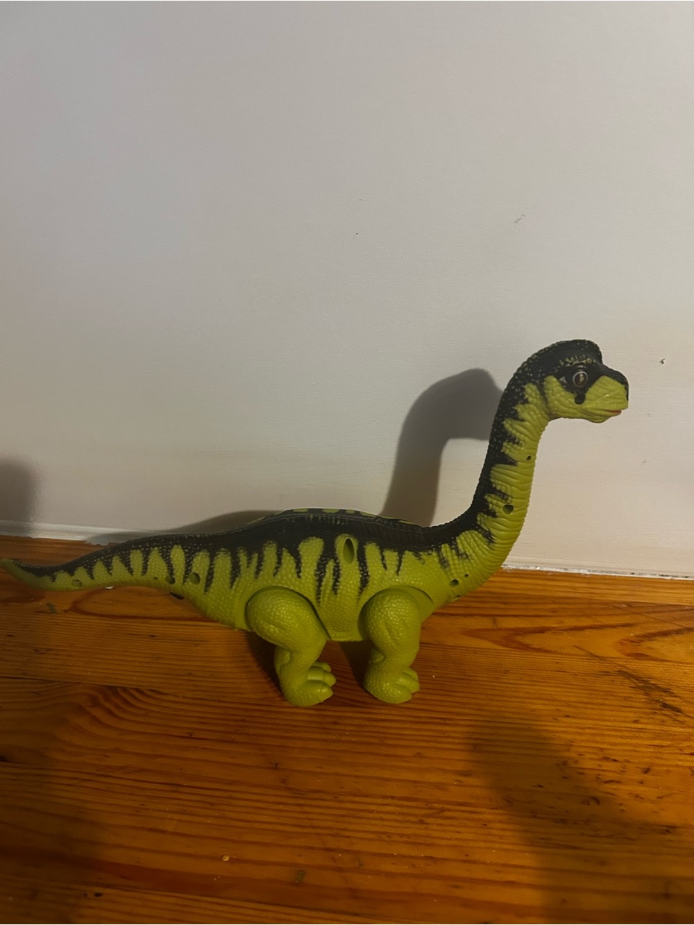 Source Unknown Green and Black Dinosaur Reptile Toy